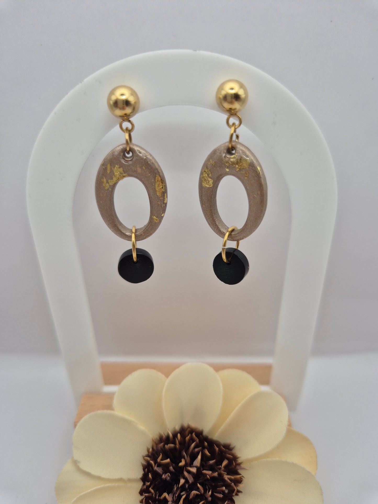 Boucle d'oreilles pendante ovale et pierres naturelles