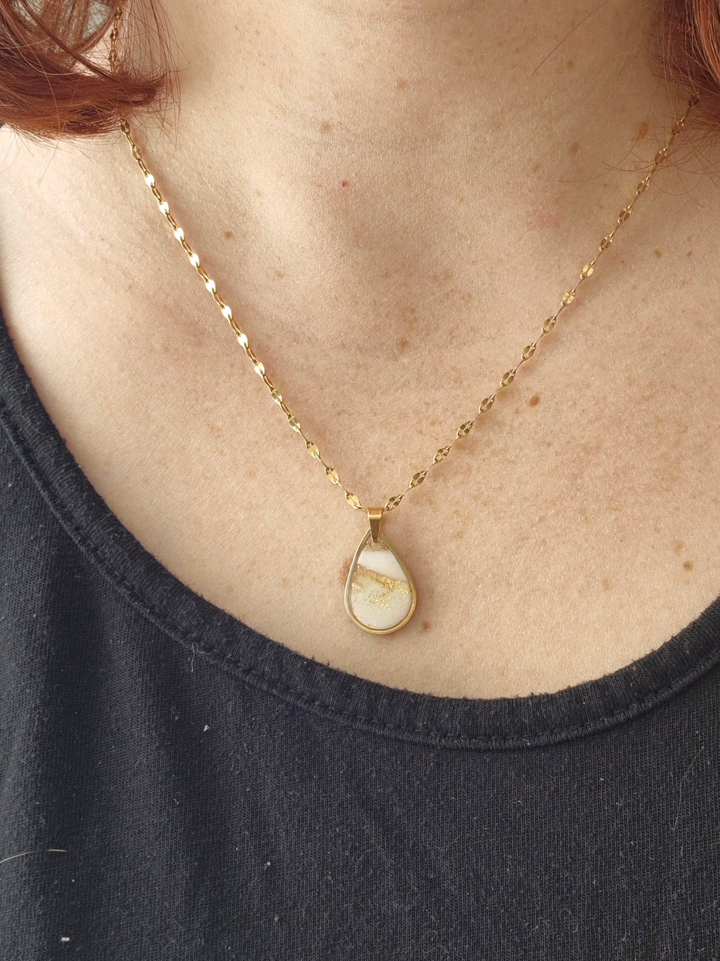 Pendentif goutte Blanc et Doré