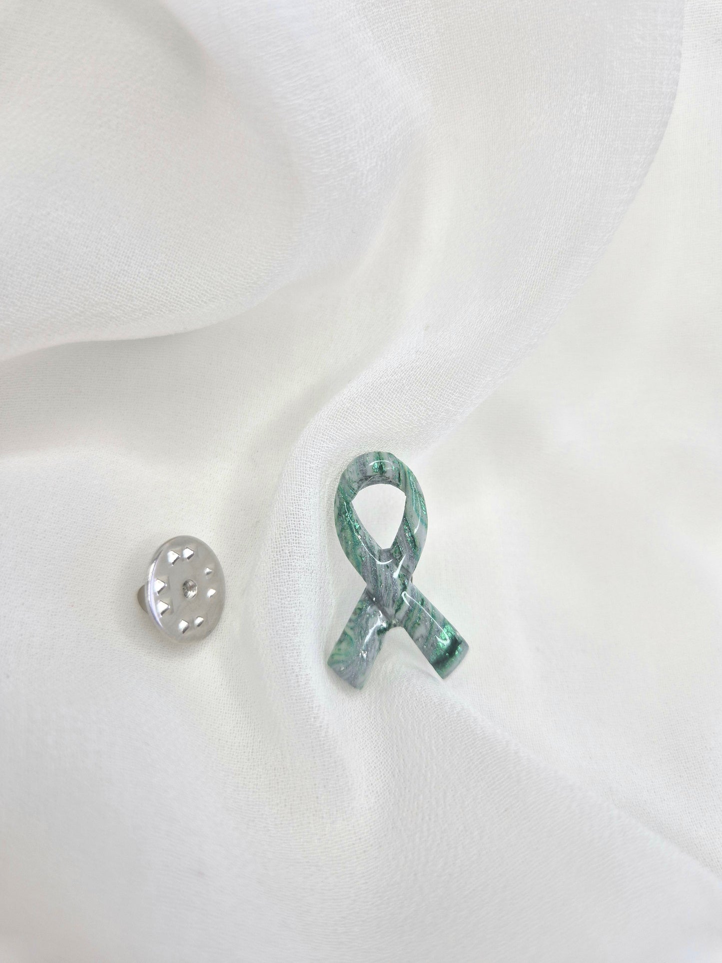 Ribbon Pin – Mineral Green – NeuroVie Solidarity Collection