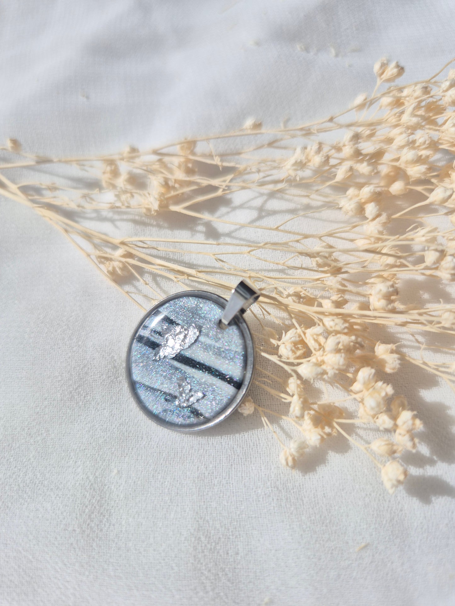Pendentif Léontine argenté – Coloris au choix