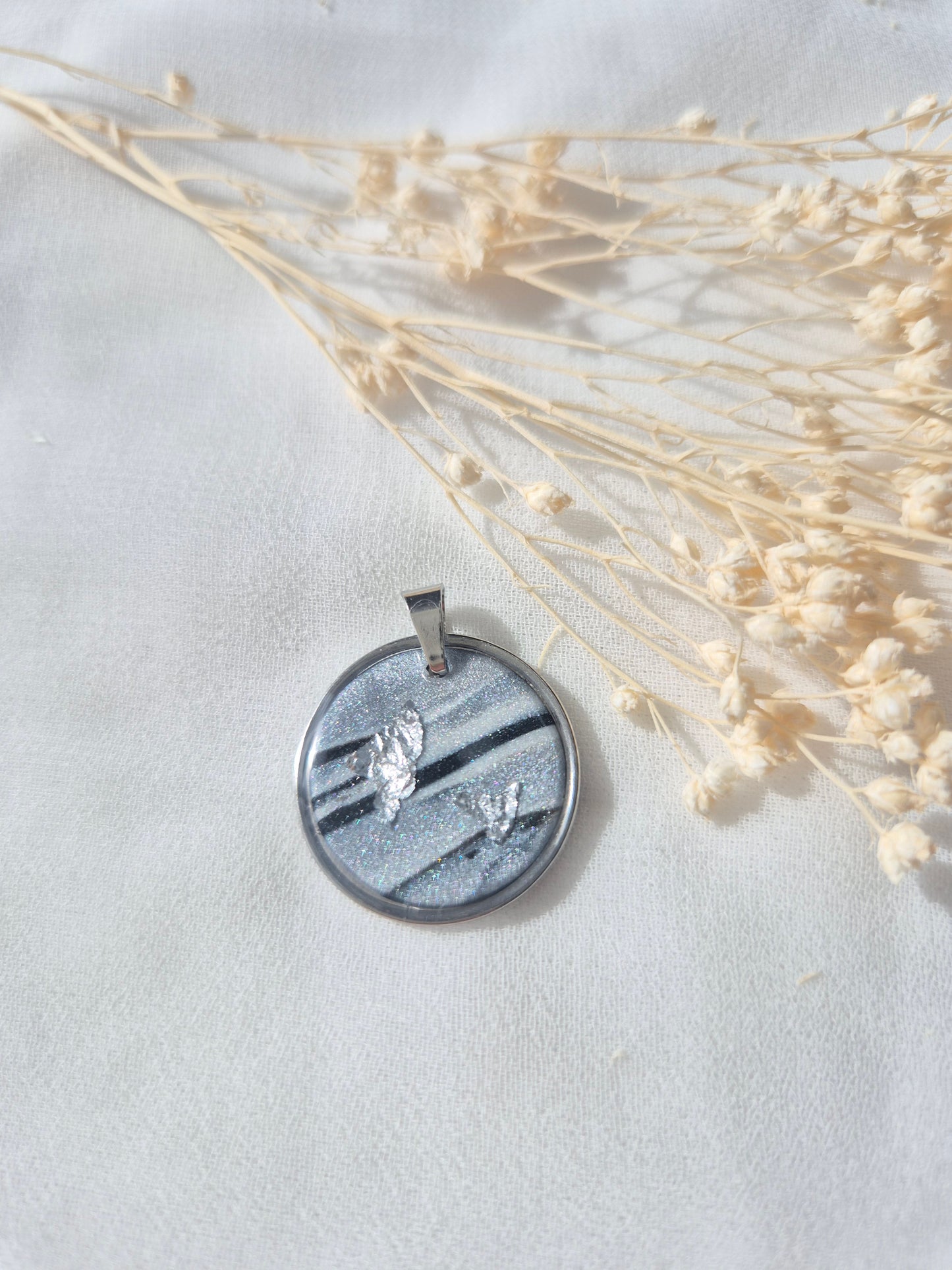 Pendentif Léontine argenté – Coloris au choix