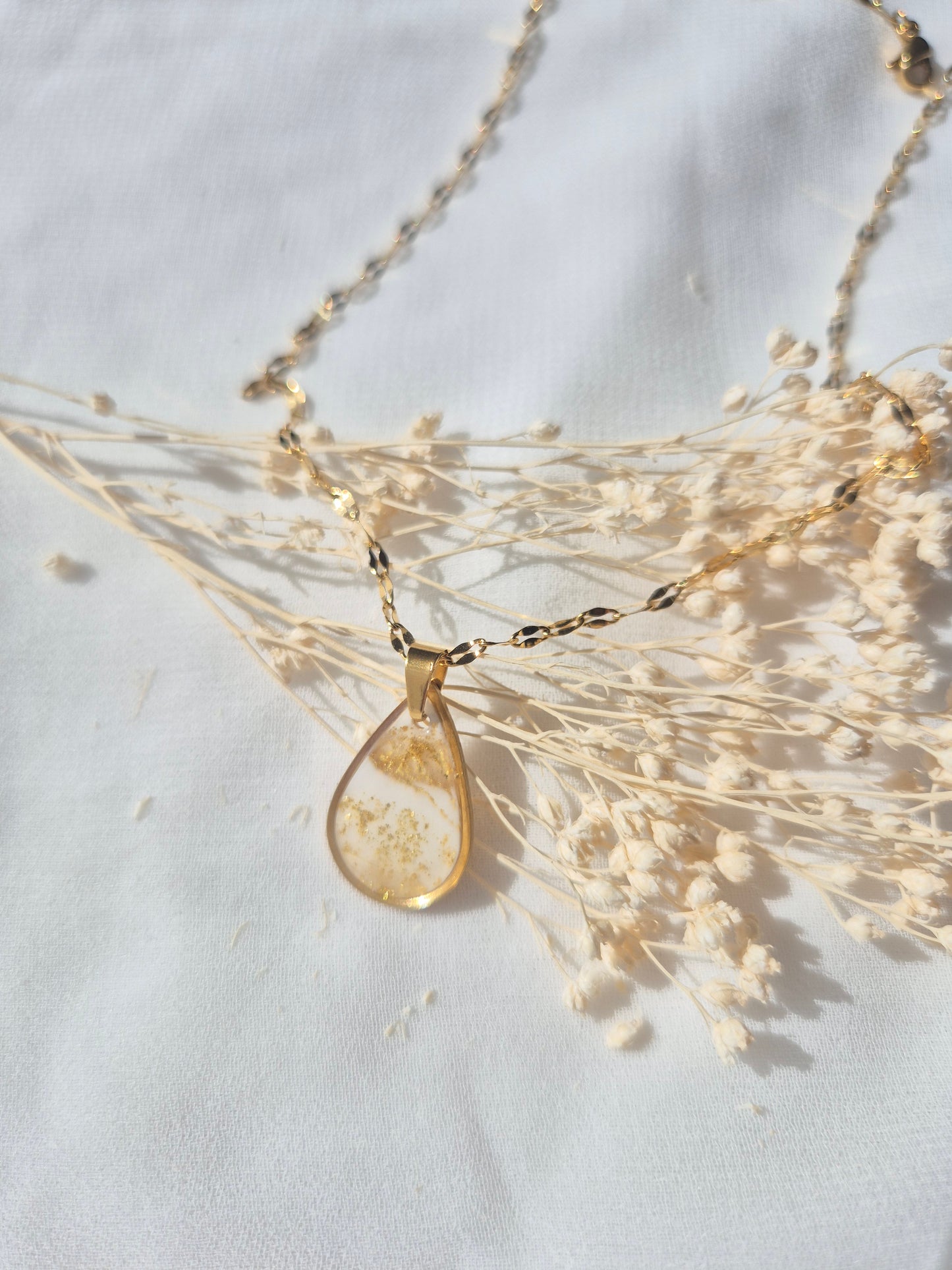 Pendentif Elya – Plusieurs coloris disponibles