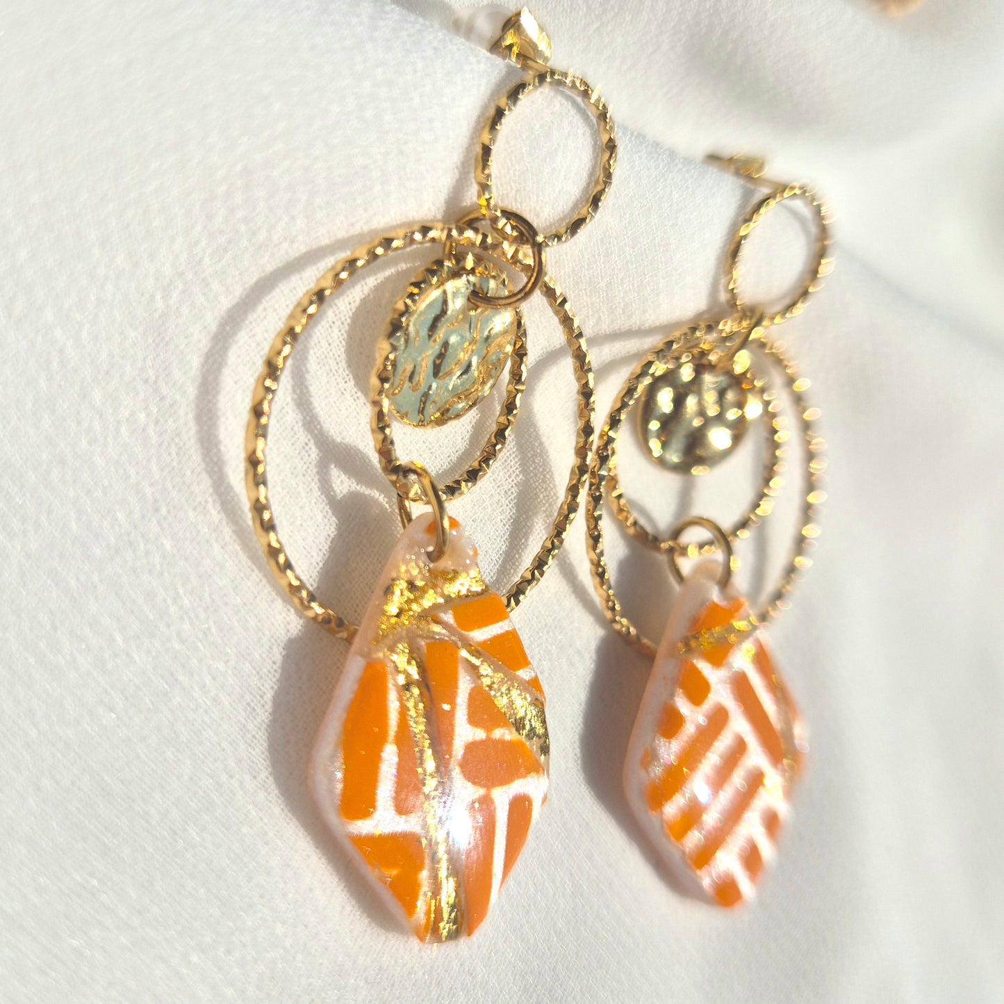 Boucles d'oreilles pendantes Ora