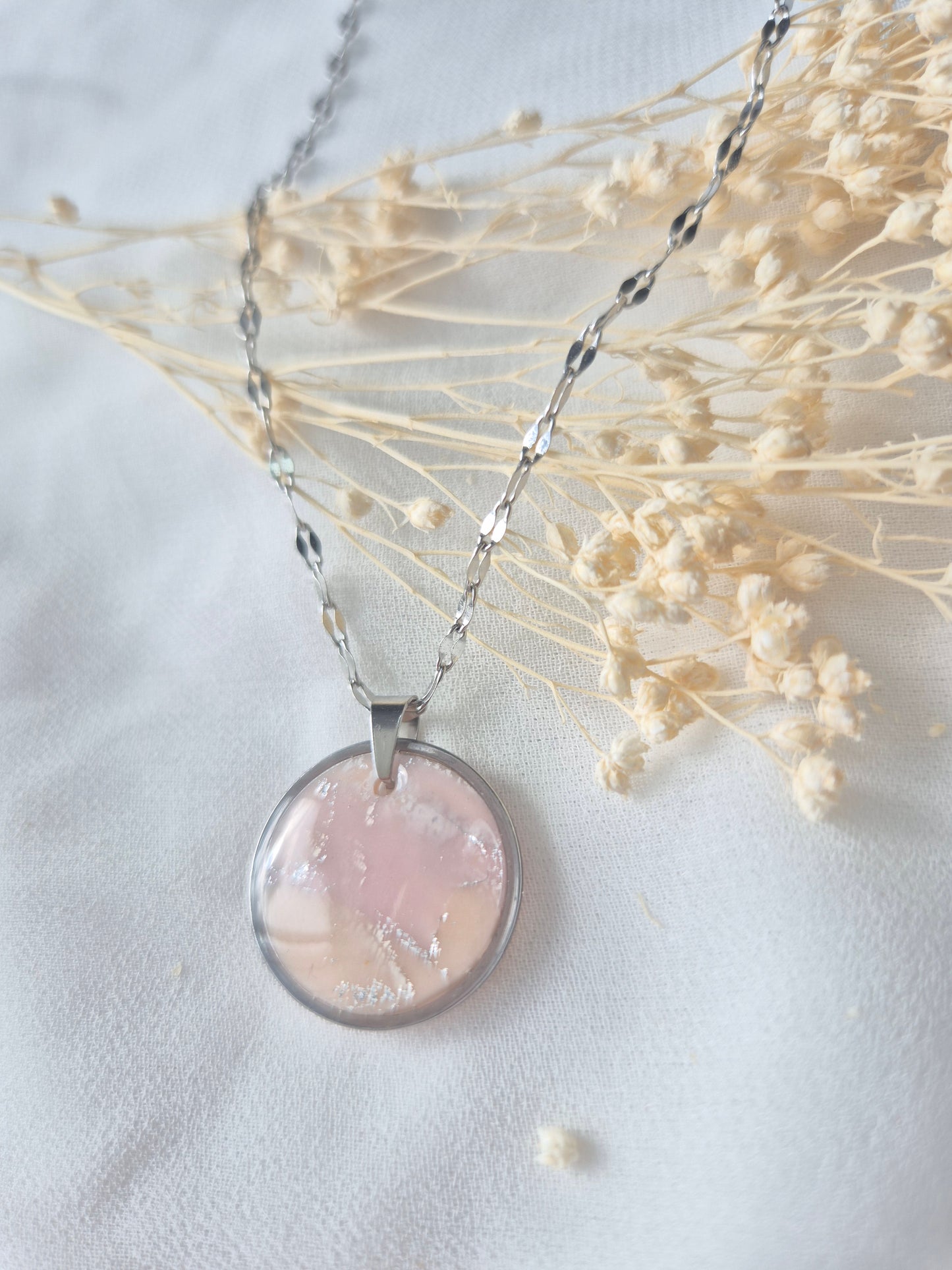 Pendentif Léontine argenté – Coloris au choix