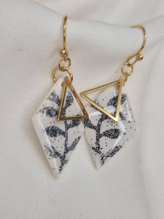 Boucles d’oreilles pendentes – Ambre (doré ou argenté au choix)