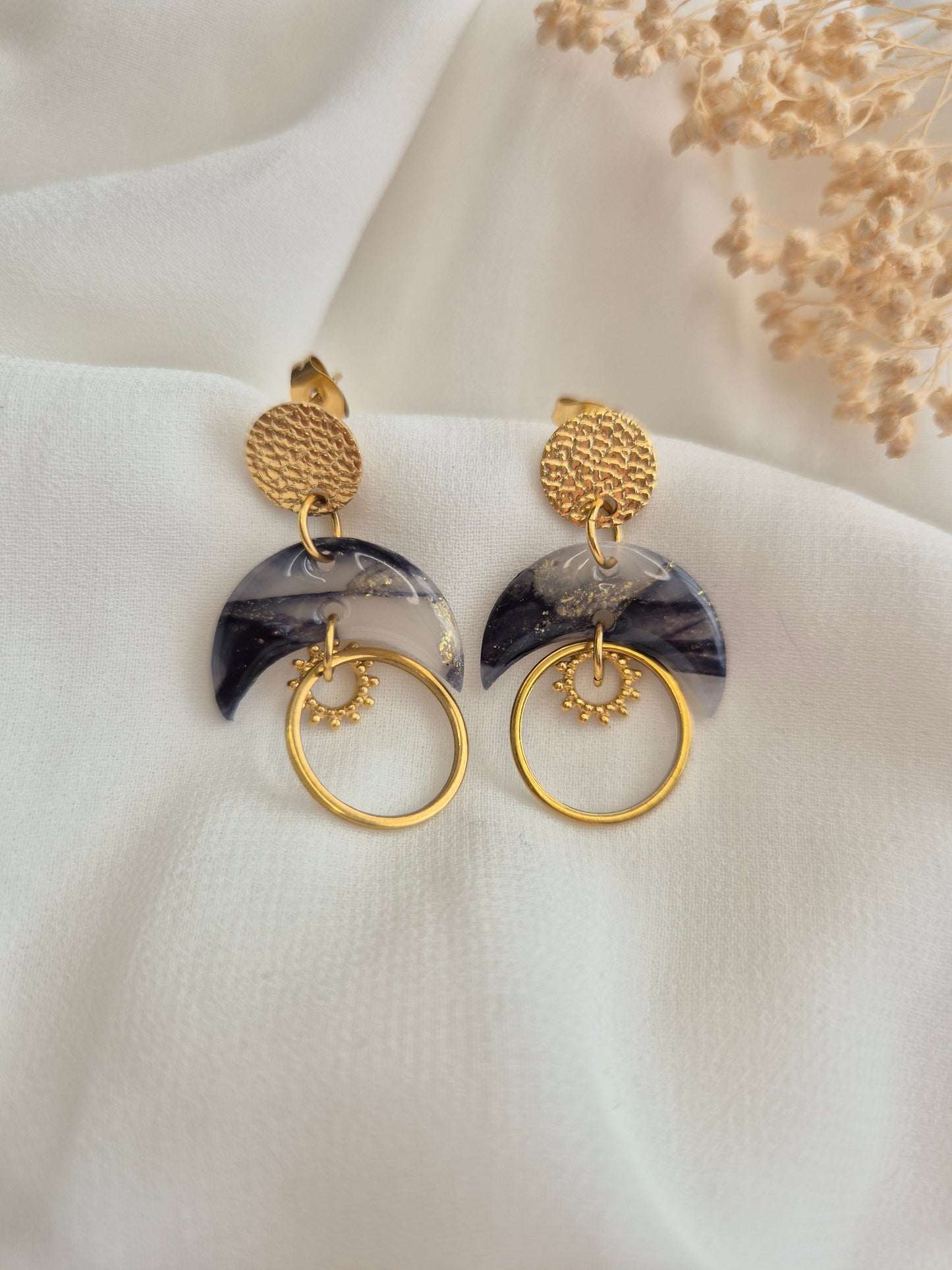 Boucles d’oreilles Daphné dorée — plusieurs coloris disponibles