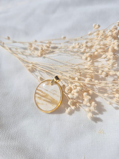 Pendentif Léontine doré – Coloris au choix