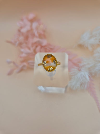 Bague réglable “Doré Orange” – Cabochon en pâte polymère orange & acier doré