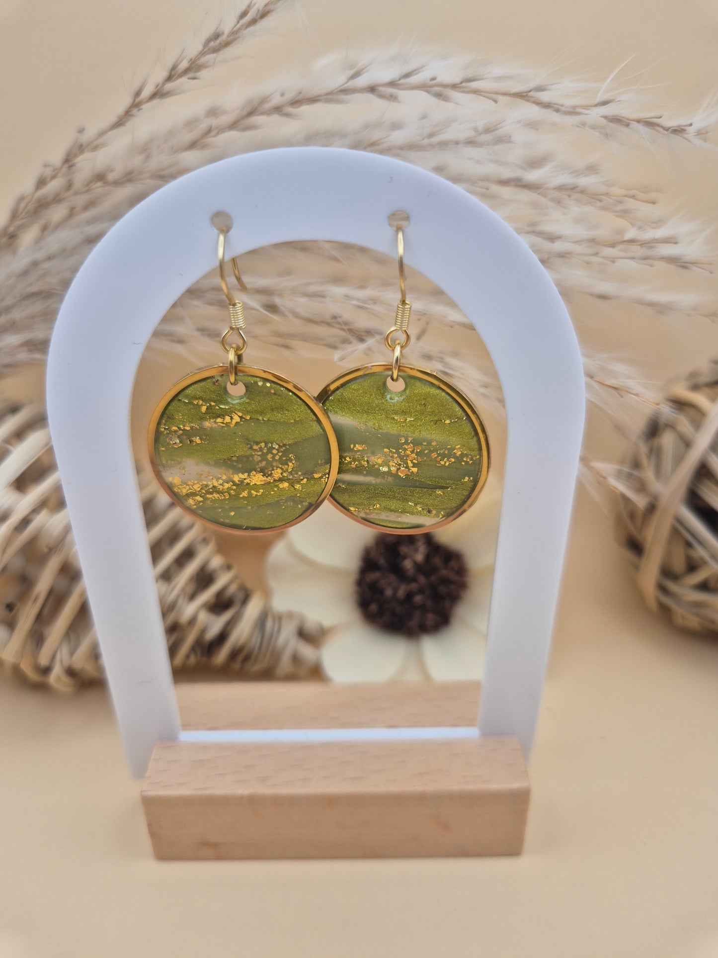 Brillance Naturelle – Boucles d'Oreilles Marbrées Vertes & Dorées