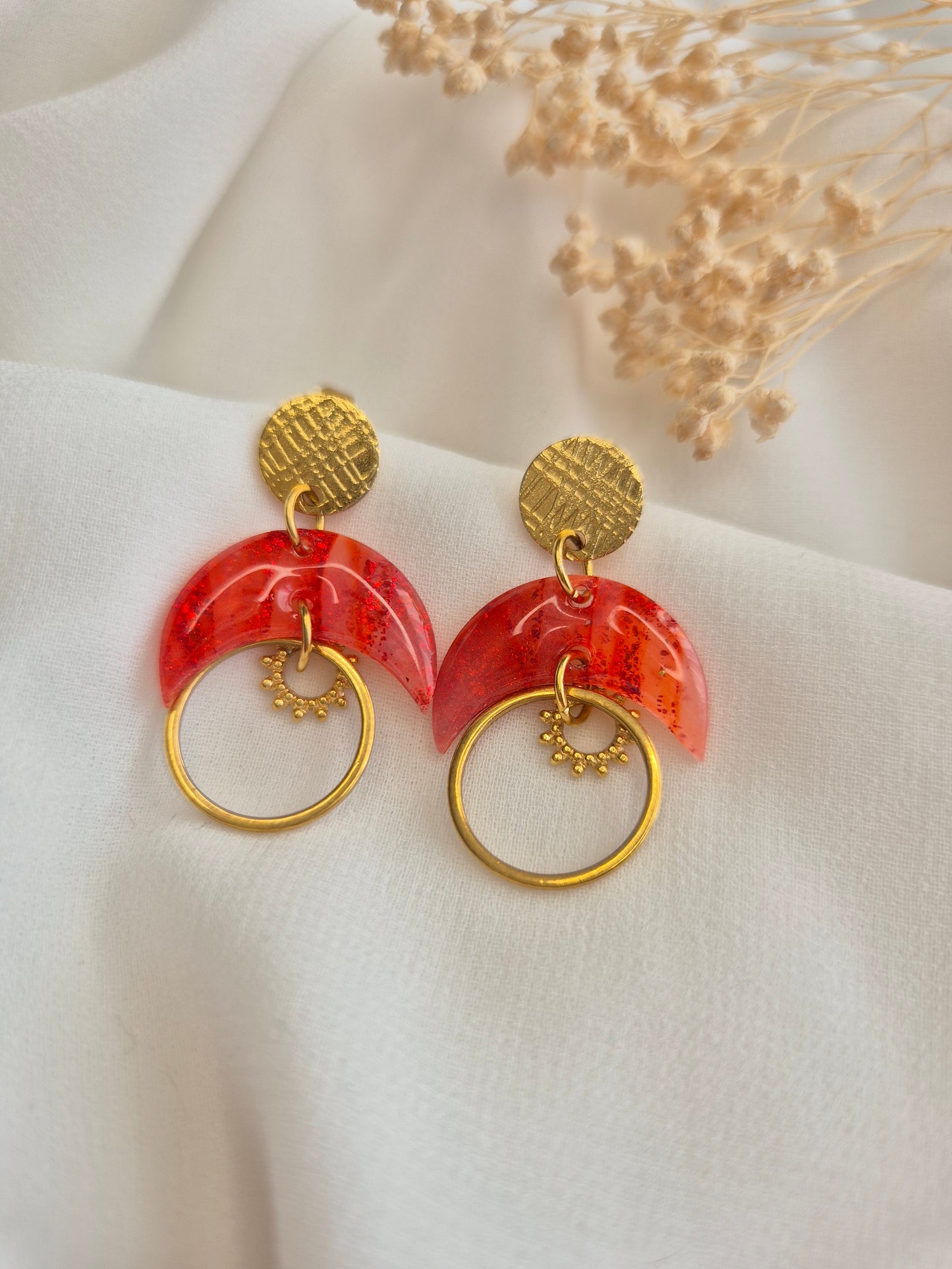 Boucles d’oreilles Daphné dorée — plusieurs coloris disponibles