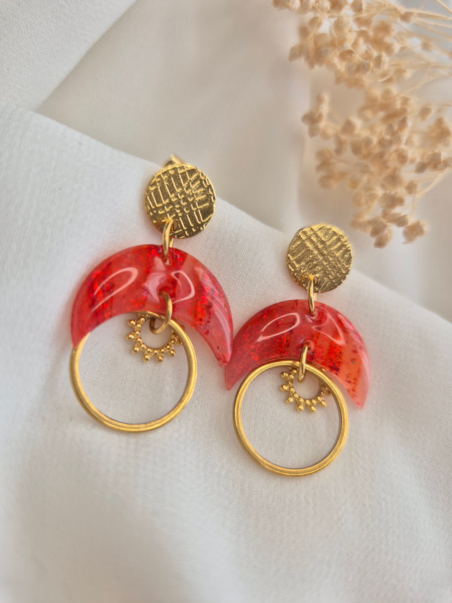Boucles d’oreilles Daphné dorée — plusieurs coloris disponibles