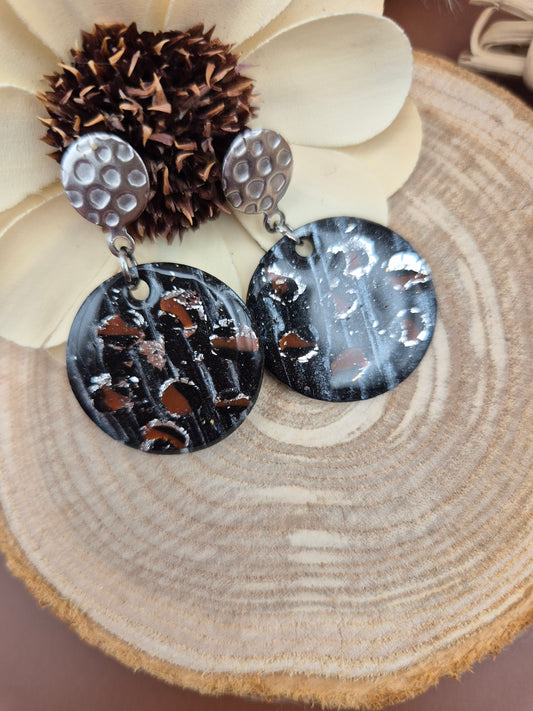 Boucles d'oreilles pendantes léopard marbrées noires